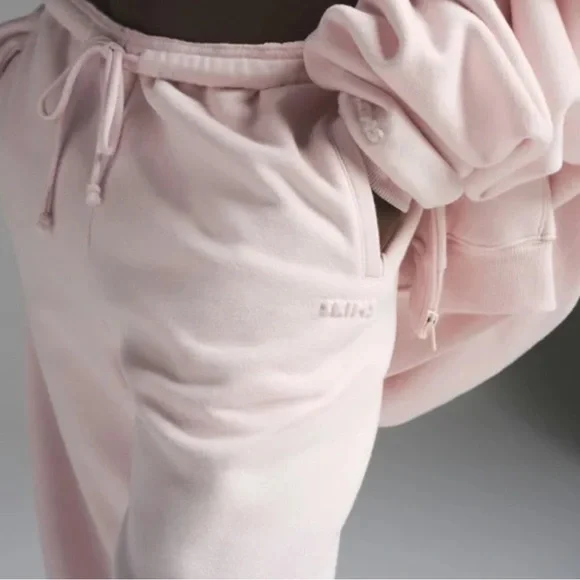 SKIMS Light Pink Hoodie and Jogger Set - Picture 6 of 11